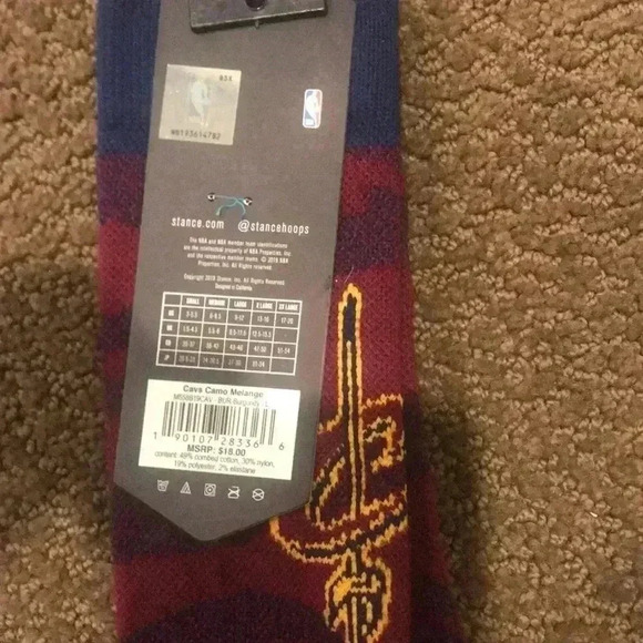 Official NBA Cavs socks - Picture 2 of 3